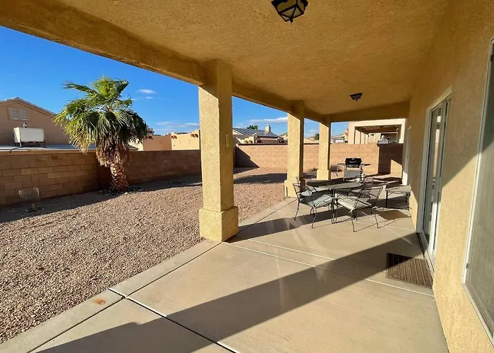 Large House For Entire Family Holiday home Fort Mohave